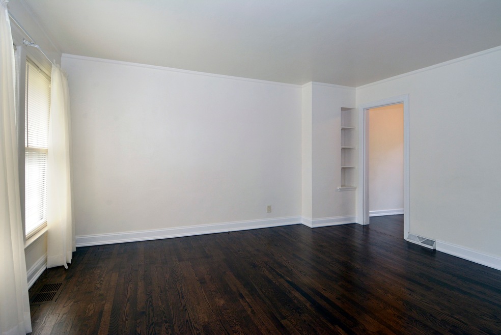 1748 Orchard St, Des Plaines, IL 60018 - photo 1