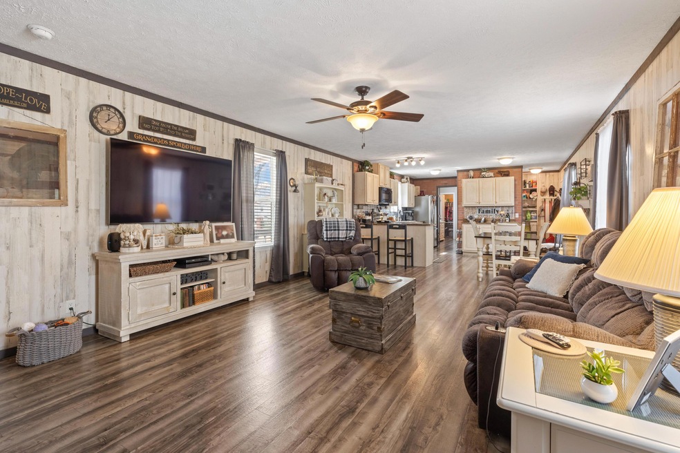 2-LivingRoom