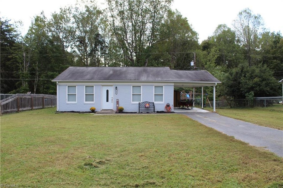 380 Weatherford Dr, King, NC 27021 - photo 1