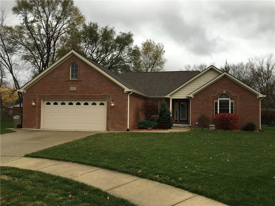 3401 Valley Dr, Columbus, IN 47203 - photo 1