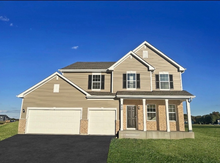 620 N Sycamore St, Hinckley, IL 60520 - photo 1