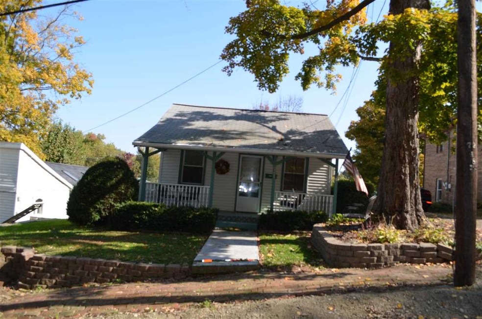 Don't miss this new listing with 2-3 bedrooms, din