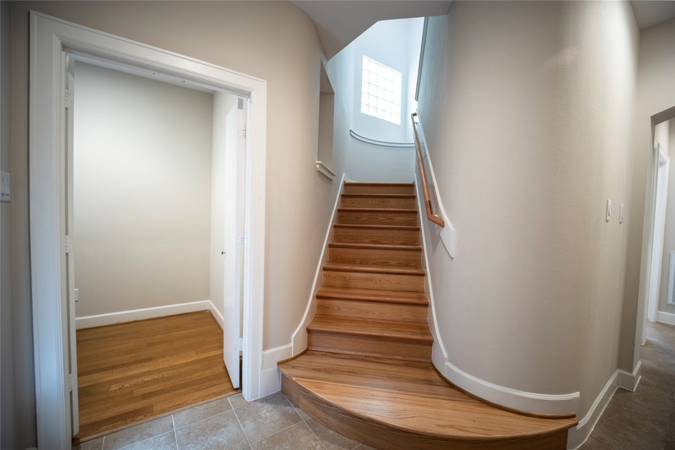 3706 Main Plaza Dr, Houston, TX 77025 - photo 1