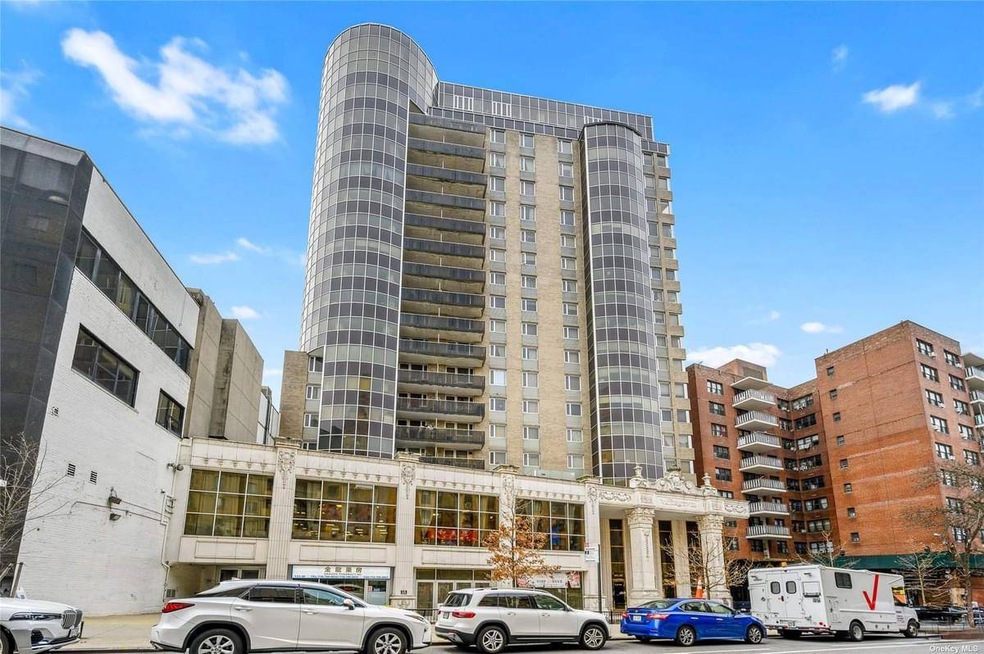 Victoria Tower unit 6G, Flushing, NY 11355 - photo 1