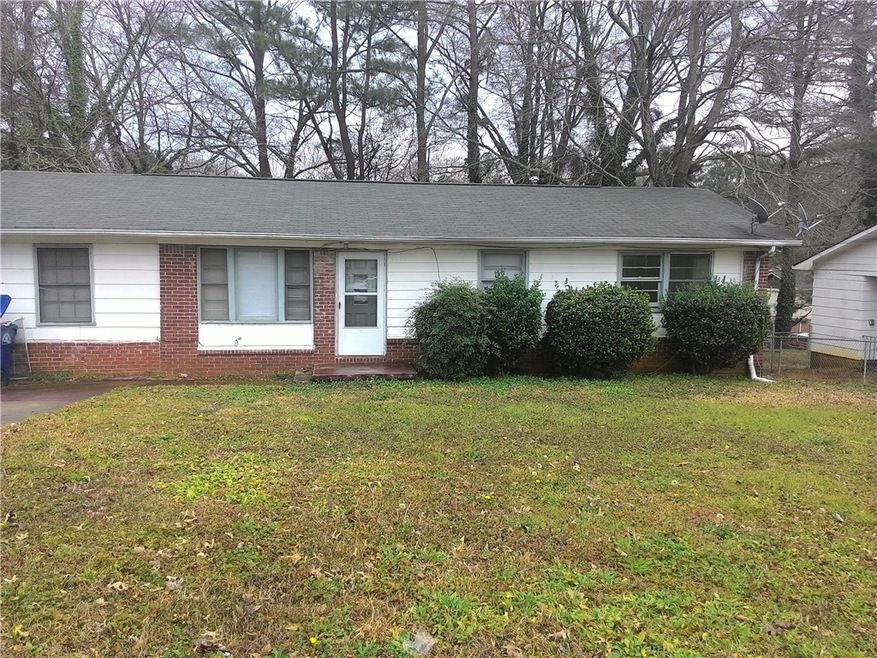 This is  a really nice home in a quiet subdivision