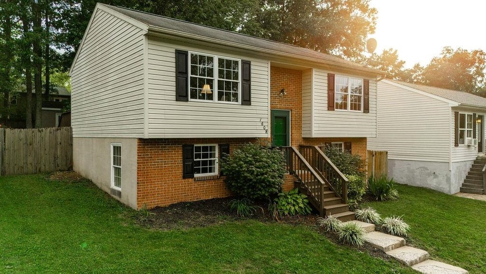 1608 4th St, Waynesboro, VA 22980 - photo 1