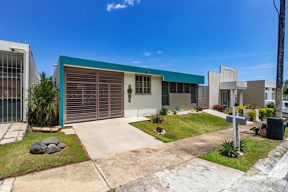 Ceiba St Urb El Plantio, Toa Baja, PR 00949 - photo 1