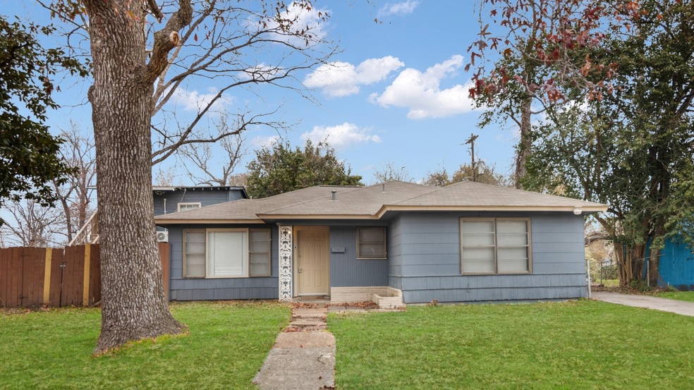 150 Hohldale St unit A, Houston, TX 77022 - photo 1