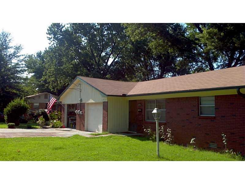 Exterior Front. Great 2 bed/1 bath duplex with new