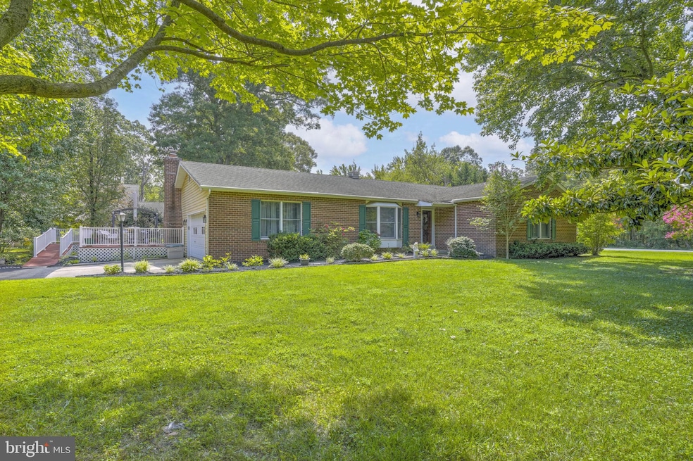 4949 Idlewilde Rd, Shady Side, MD 20764 - photo 1
