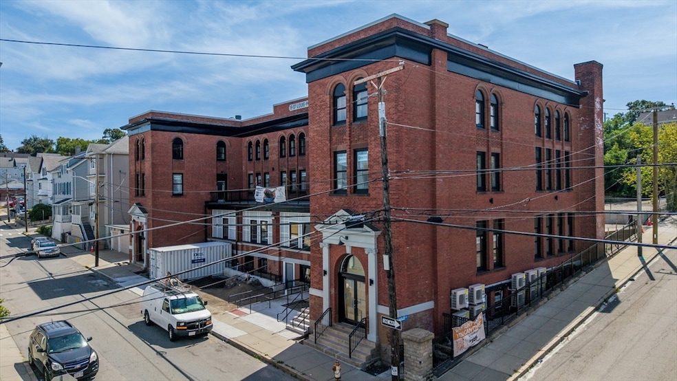 403 Division St unit 17, Fall River, MA 02721 - photo 1