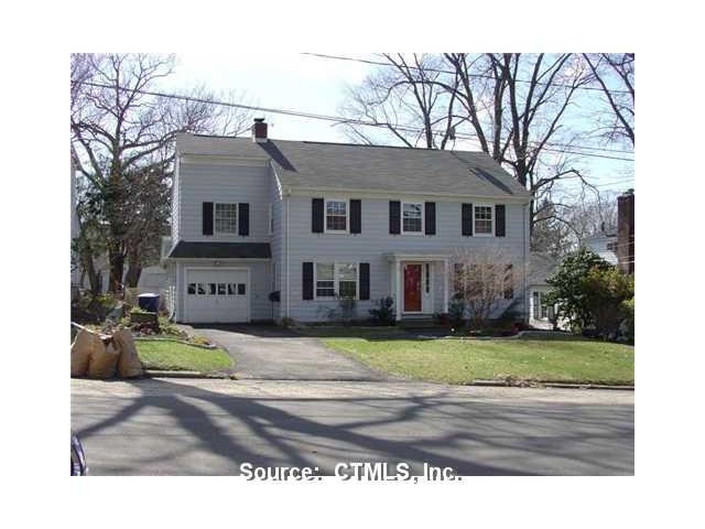29 Stephana Ln, Waterbury, CT 06710 - photo 1