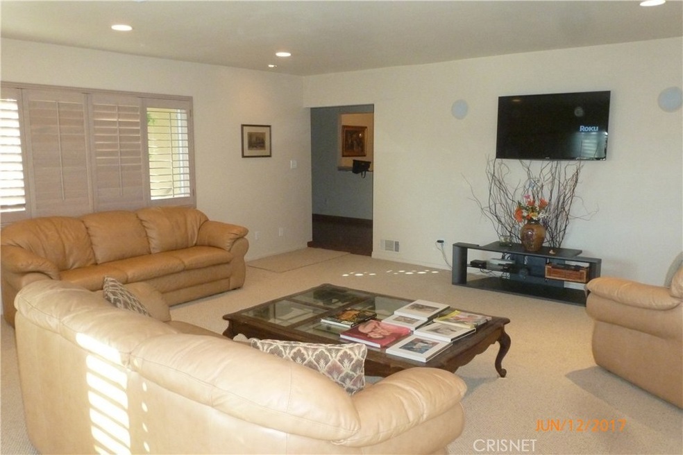 21796 Ybarra Rd, Woodland Hills, CA 91364 - photo 1