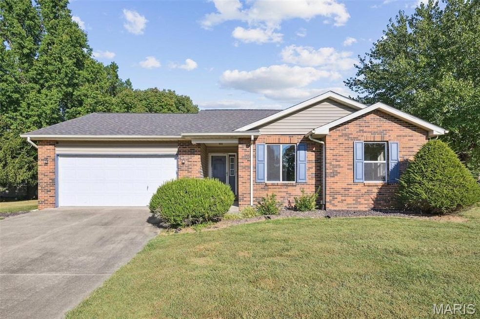 613 Jaime Lynn Ct, Edwardsville, IL 62025 - photo 1