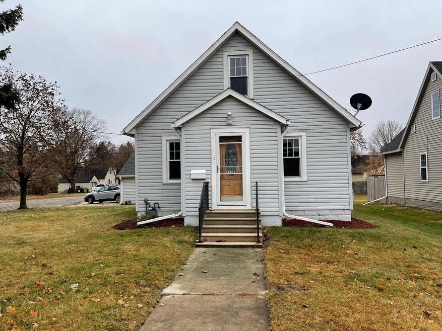 1401 11th Ave NW, Austin, MN 55912 - photo 1