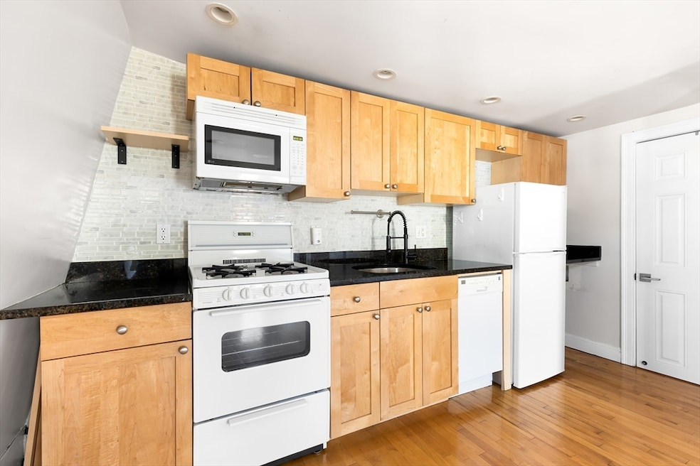 578 Cambridge St unit 3F, Cambridge, MA 02141 - photo 1