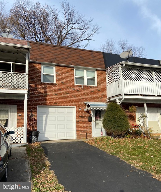 661 Dixon St, Allentown, PA 18103 - photo 1