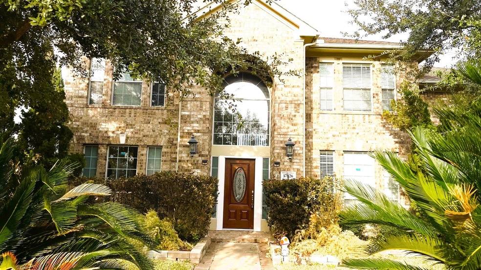 17826 Shadow Cypress Ct, Cypress, TX 77433 - photo 1