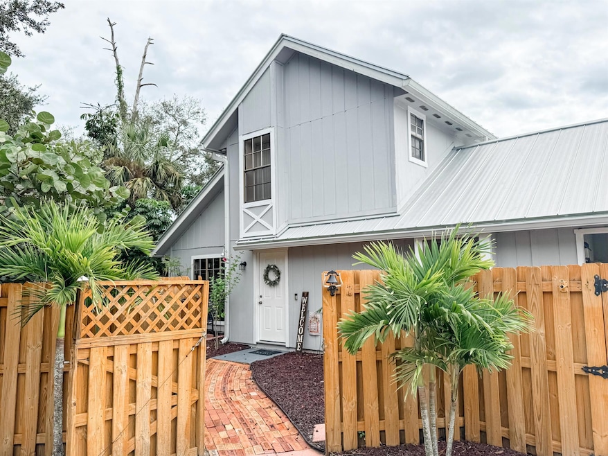 1585 17th Ln SW, Vero Beach, FL 32962 - photo 1