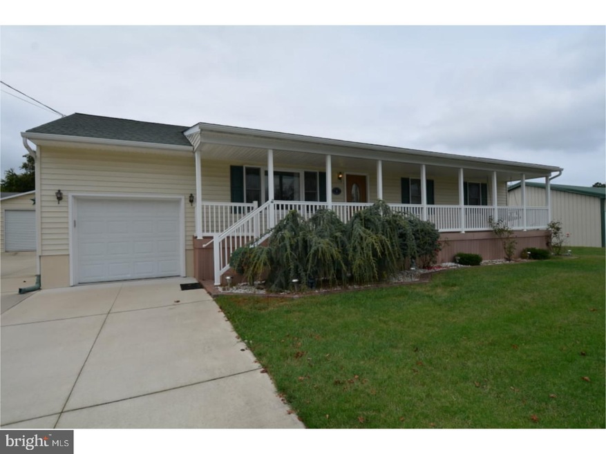 15 University Dr, Pennsville, NJ 08070 - photo 1