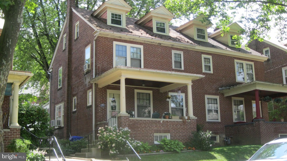 1717 Olive St, Reading, PA 19604 - photo 1