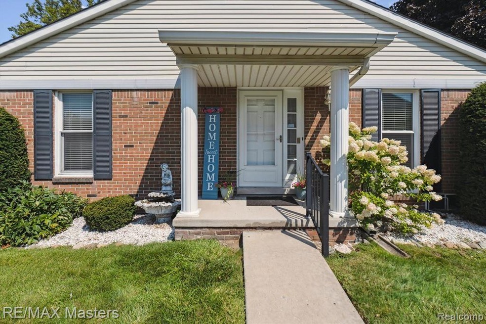 Covered Front Porch