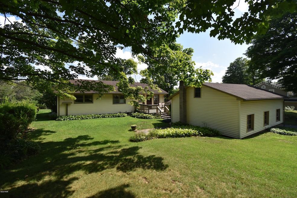 408 3rd St, Milford, PA 18337 - photo 1