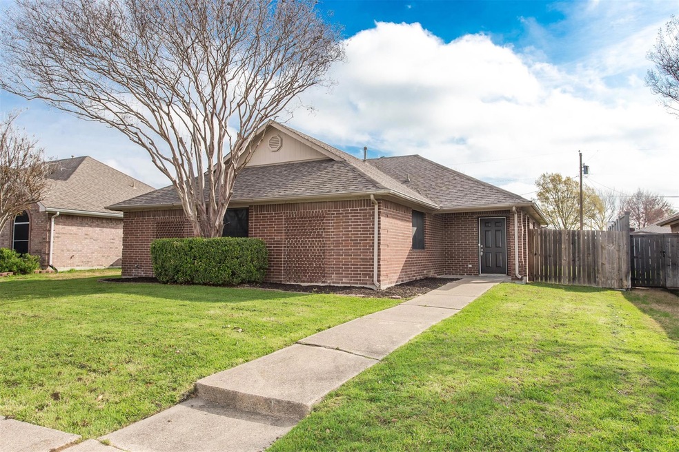 709 Meadow Ln, Wylie, TX 75098 - photo 1