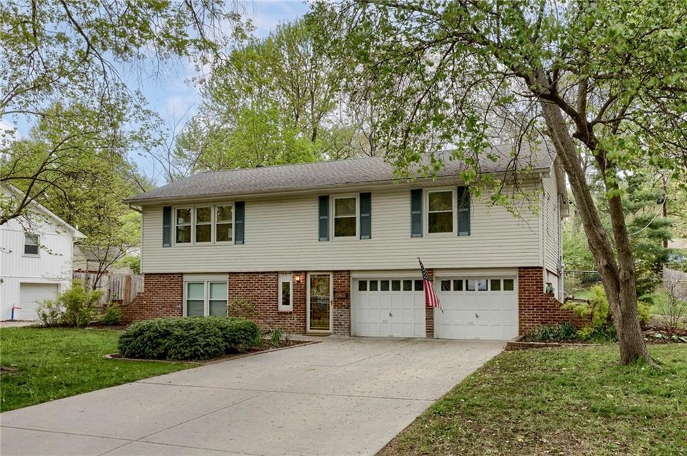 10014 W 70th St, Shawnee, KS 66203 - photo 1