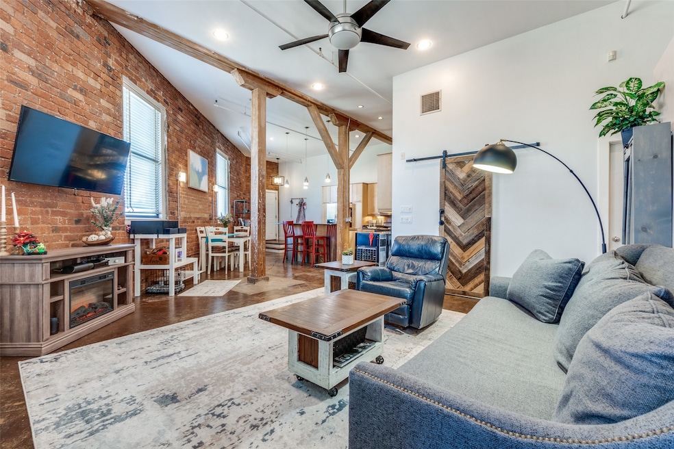 2220 S Harwood St unit 106, Dallas, TX 75215 - photo 1