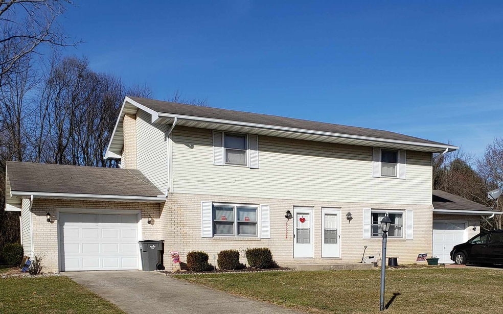 2 Unit duplex/att garages