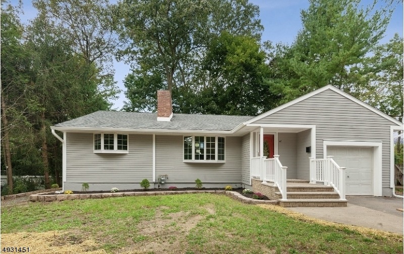 47 Edgewood Rd, Ringwood, NJ 07456 - photo 1