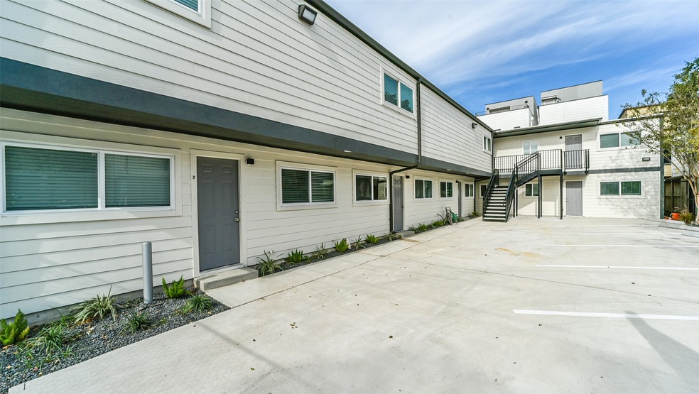 1608 Welch St unit 7, Houston, TX 77006 - photo 1