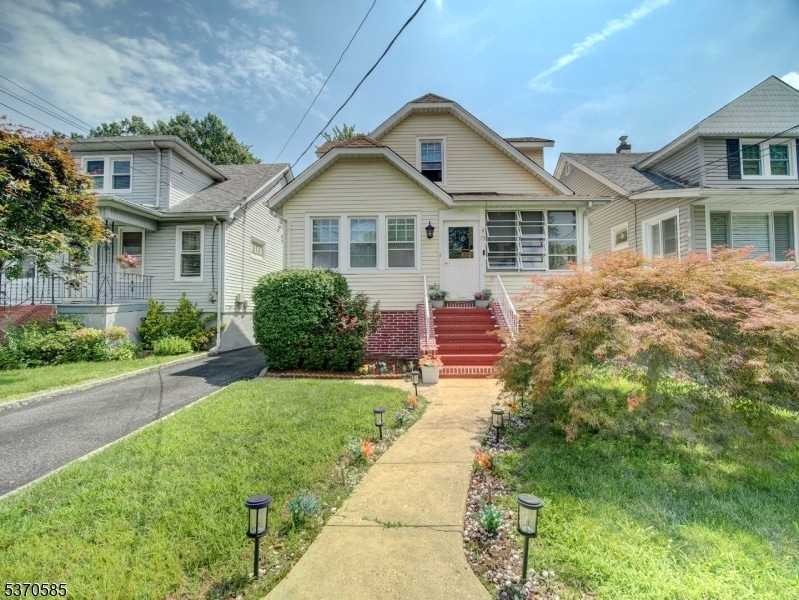 73 S Maple Ave, Springfield, NJ 07081 - photo 1