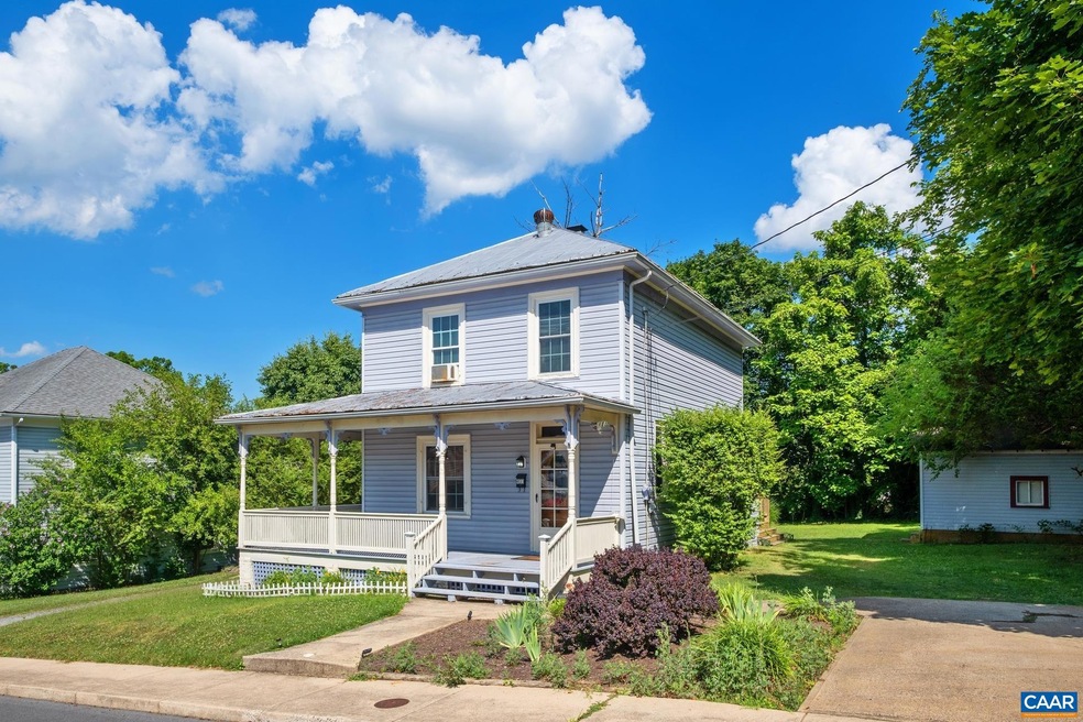 105 Trenary St, Staunton, VA 24401 - photo 1