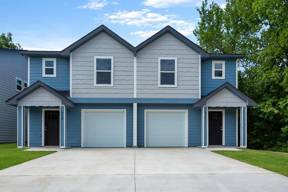 820 W Walker St, Denison, TX 75020 - photo 1