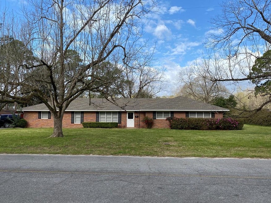 113 Central Dr, Vidalia, GA 30474 - photo 1