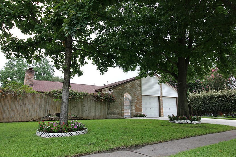 7019 Northleaf Dr, Houston, TX 77086 - photo 1