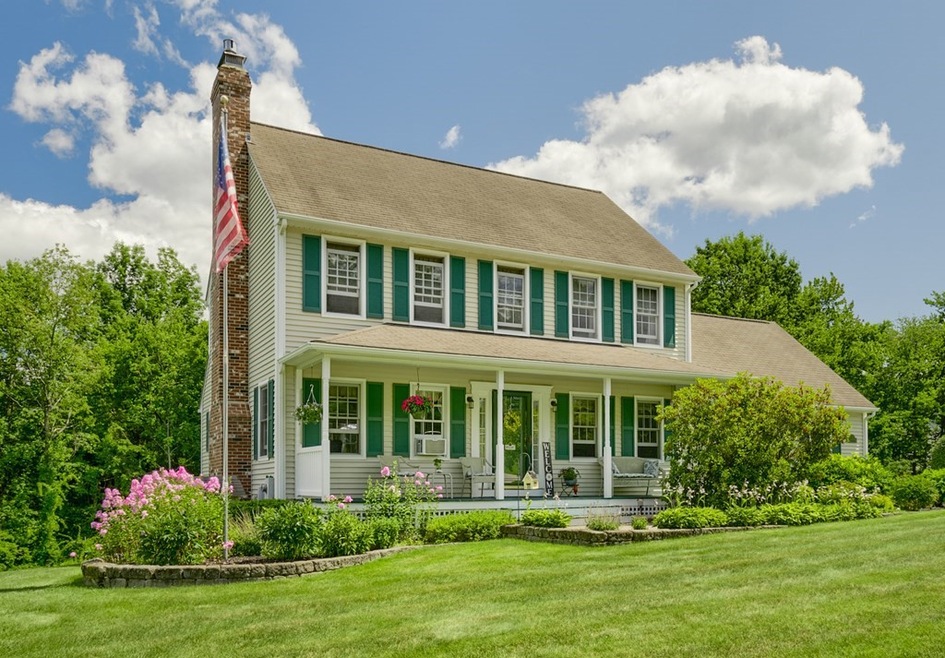 8 Ten Rod Rd, Rutland, MA 01543 - photo 1