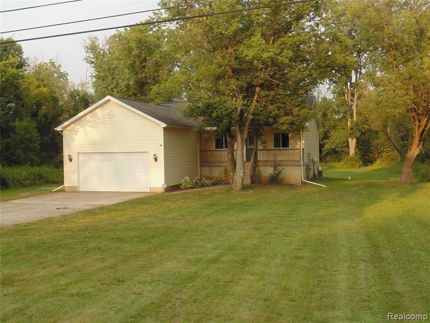 1300 N Elms Rd, Flint, MI 48532 - photo 1