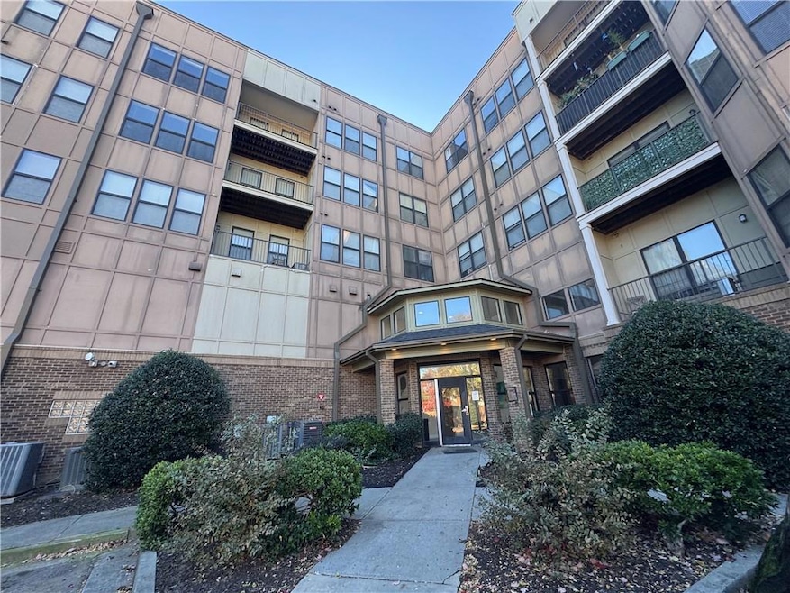 View of apartment building / complex