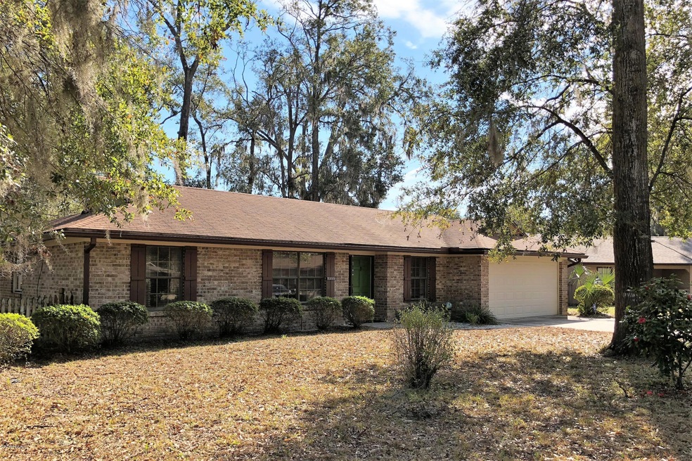 5355 Secluded Oaks Ln, Jacksonville, FL 32210 - photo 1