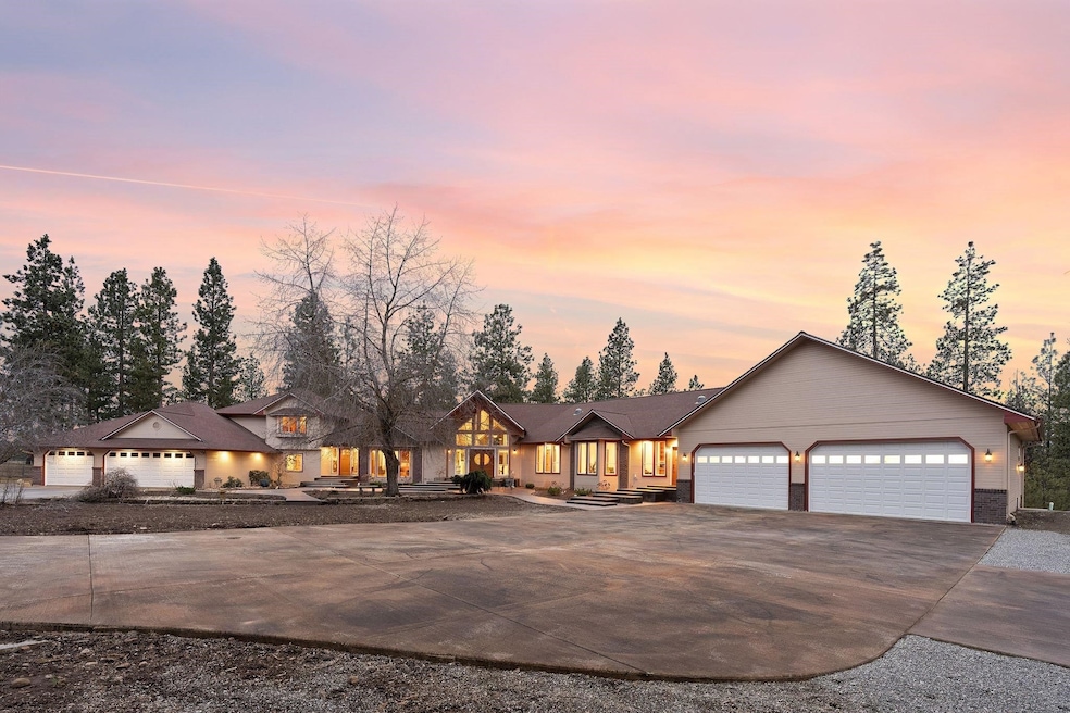 12912 E Gibbs Rd, Mica, WA 99023 - photo 1