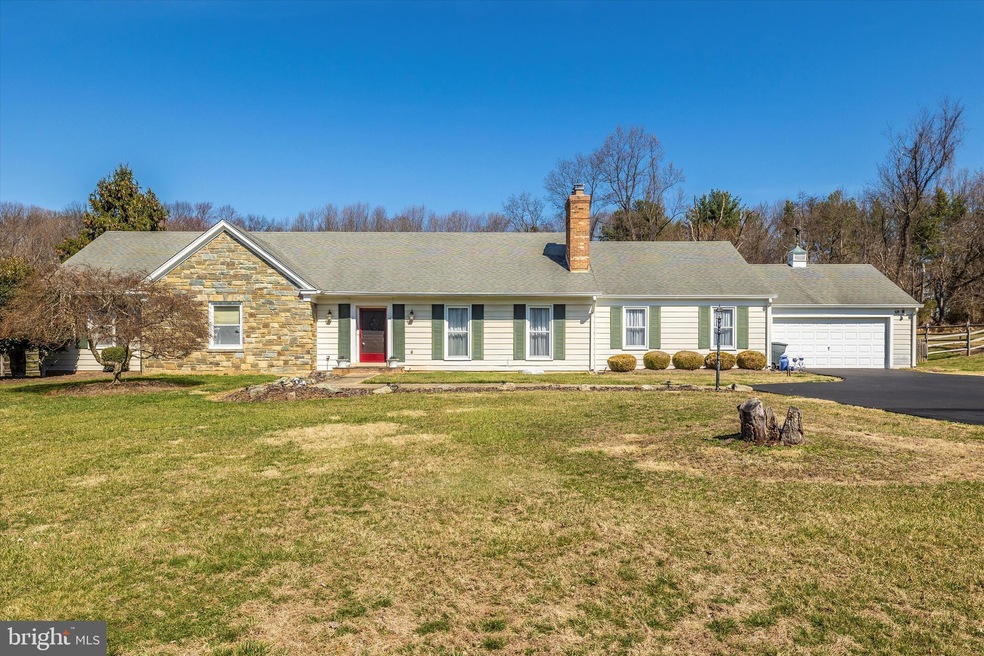 14817 Spring Meadows Dr, Germantown, MD 20874 - photo 1