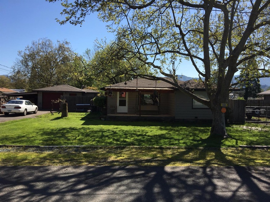 1385 Daisy Ln, Grants Pass, OR 97527 - photo 1