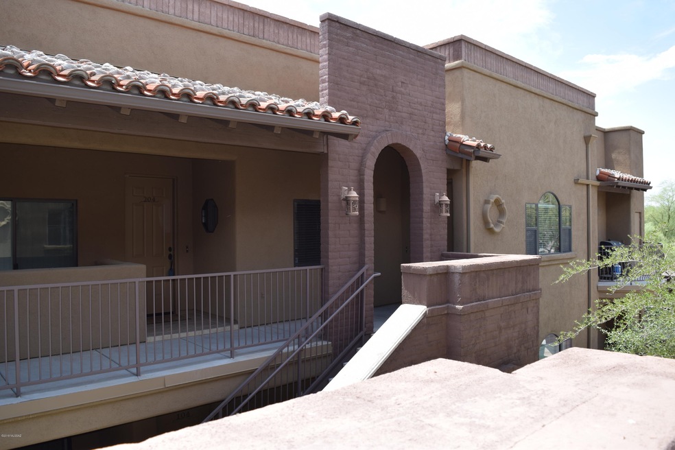 2016 E River Road #204 Tucson AZ 85718
