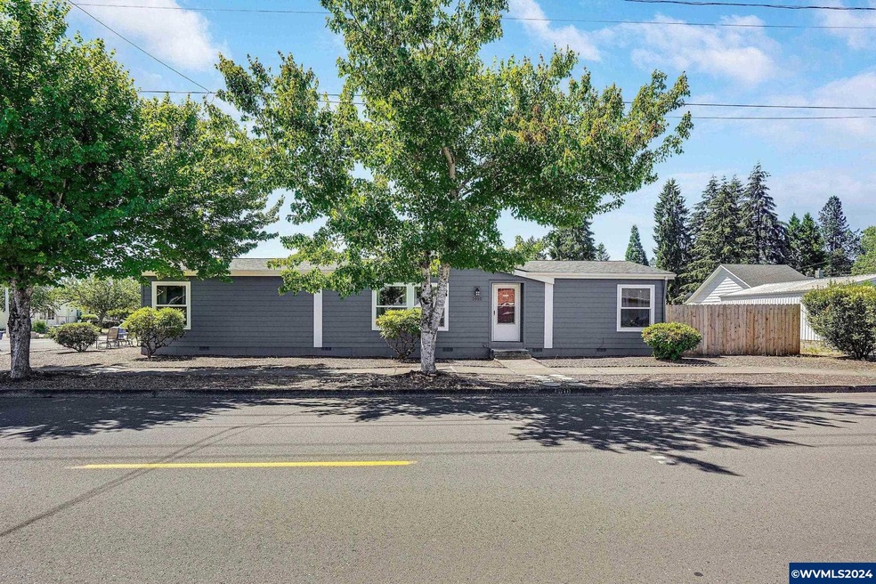 1010 Barnes Ave SE, Salem, OR 97306 - photo 1