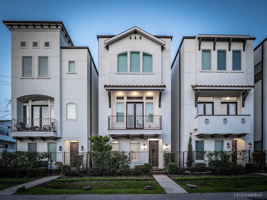 Street facing home (plenty of street parking!) in