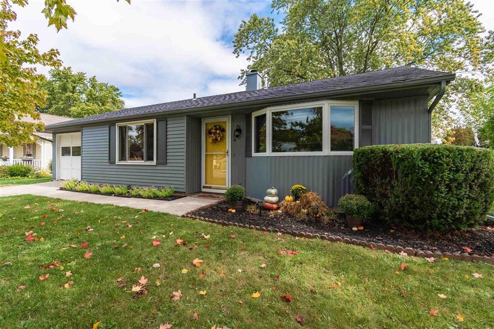 104 Eckhart Ave, Auburn, IN 46706 - photo 1