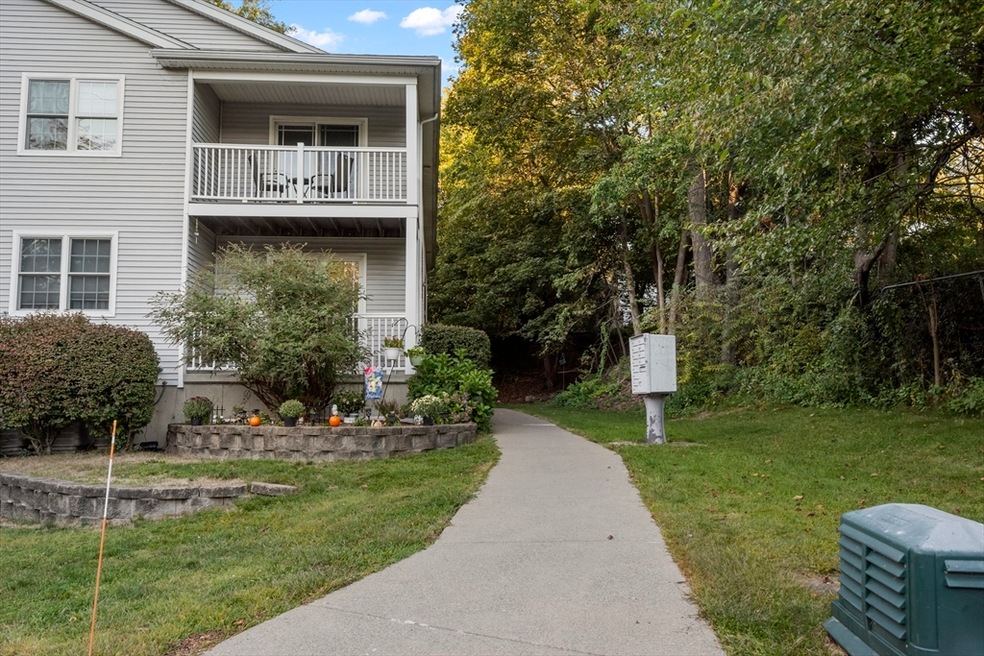 380 Coburn Ave unit 5, Worcester, MA 01604 - photo 1